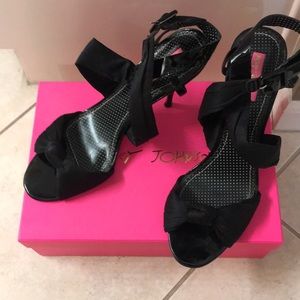 Betsey Johnson black satin heels size 10
